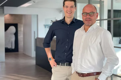 Dr. Roger Gomis (IRB Barcelona researcher,  Inbiomotion Founder and CSO) and Dr. Joël Jean-Mairet (Inbiomotion Executive Chaiman)