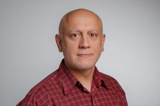 Dr. Andrés Hidalgo