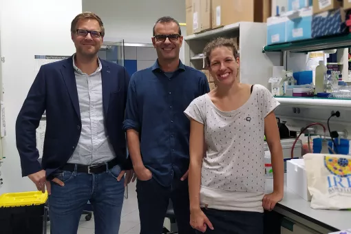 Holger Heyn (CNAG-CRG), Salvador Aznar Benitah y Marion Salzer (IRB Barcelona)