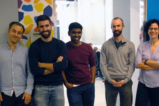 En la imagen, Núria López-Bigas con el equipo que ha contribuido al estudio publicado en Nature Genetics