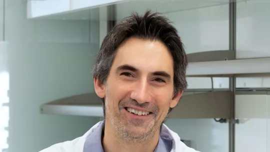 Dr. Mate Maus, IRB Barcelona alumni.