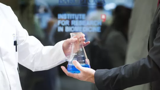 El equipo de innovación del IRB Barcelona refuerza los vínculos con la industria. 