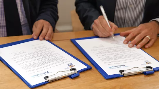 Acuerdo entre el IRB Barcelona y el RIMLS en ciencia y educación.