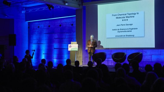 Jean-Pierre Sauvage, Premio Nobel de Química 2016, abrió con una esplendida charla las sesiones científicas del día (Imagen: BIST)