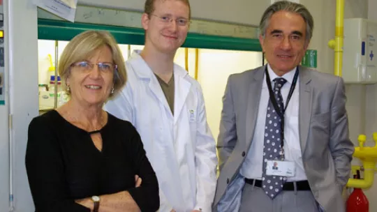 From left to right, researchers Mercedes Alvárez, Xavier Just-Baringo and Fernando Albericio