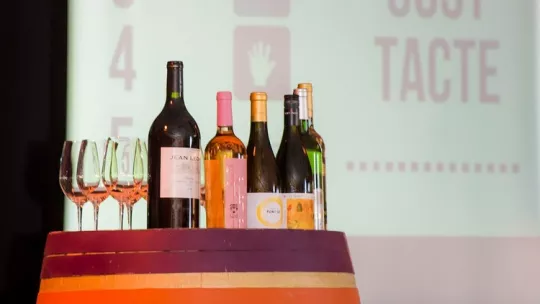 La 10a cata solidaria “Vi per Vida” se celebrará el domingo 25 de febrero en Calella. Imagen: "Vi per Vida"