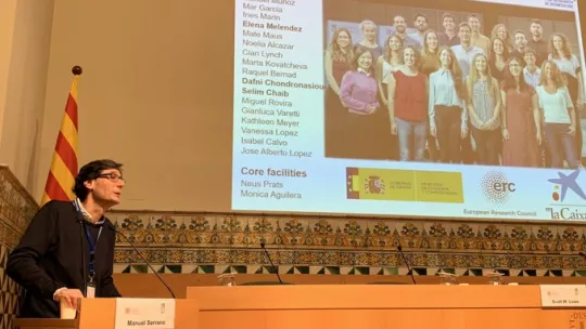 El investigador ICREA del IRB Barcelona Manuel Serrano durante su ponencia en la Barcelona Biomed Conference.