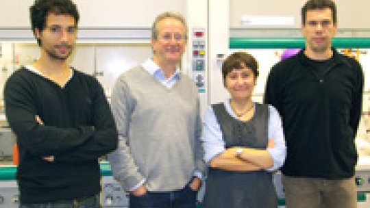 Researchers Pablo Martín-Gago, Antoni Riera, Maria Macias and Eric Aragon
