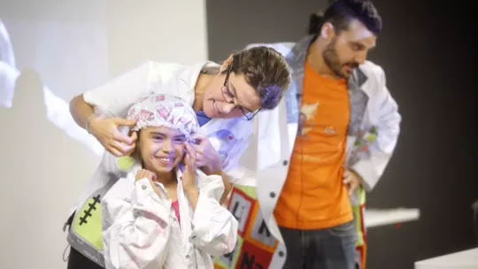 Espectáculo de Clowntifics. Jornada de Puertas Abiertas 2017 (Battista/Minocri, IRB Barcelona)