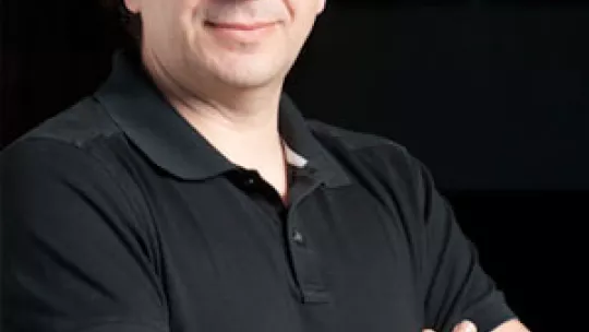 Raúl Méndez is the principal investigator of the "Translational Control of Cell Cycle and Differentiation" lab