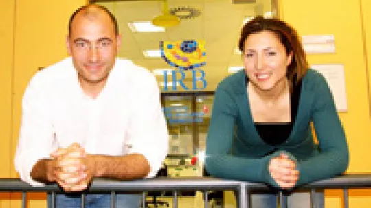 Researchers Lluís Ribas and Eva Novoa