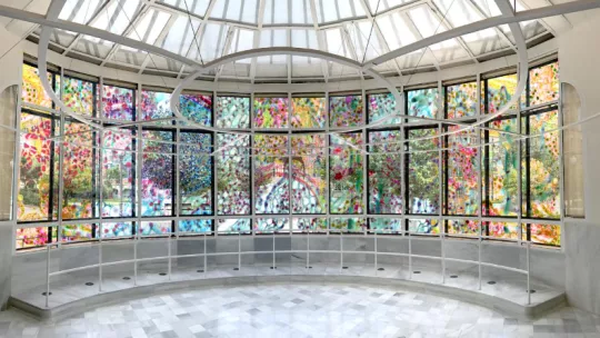  "Art Made of Science – Microspheres". Font: Quo Artis