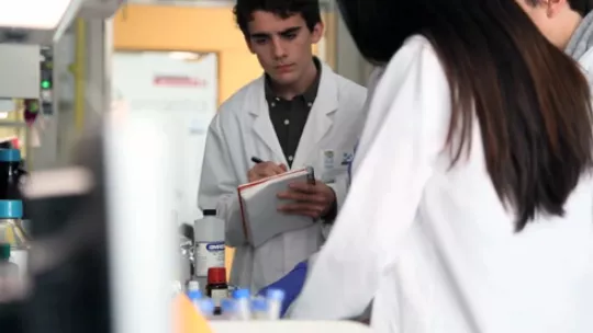 Student Pepe Amich will welcome the 157 new students of the "2014 Crazy About Science" programme starting this Saturday