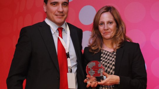 Teresa Tarragó, cofounder of Iproteos, in the prize-giving ceremony