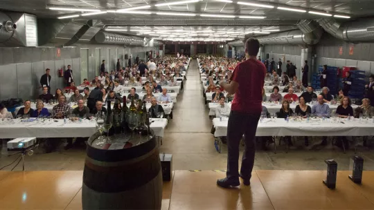 Xavier Ayala prensentado la cuarta cata "Vi per Vida" en Calella el pasado noviembre (Foto: Vi per Vida)