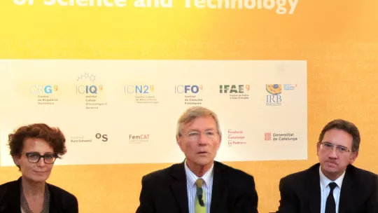 (from left to right) The director of the Barcelona Institute Dr Montserrat Vendrell, the Chairman of the Board of Trustees Prof Rolf Tarrach, and Vice-Chairman Mr Jaume Giró, Director-General of "la Caixa" Banking Foundation 