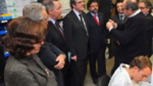 Education Minister visits IRB Barcelona