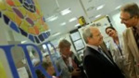 Visit of the president of the Government of Catalonia, José Montilla, at the Institute for Research in Biomedicine